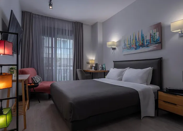 Galleries Elegant Suites